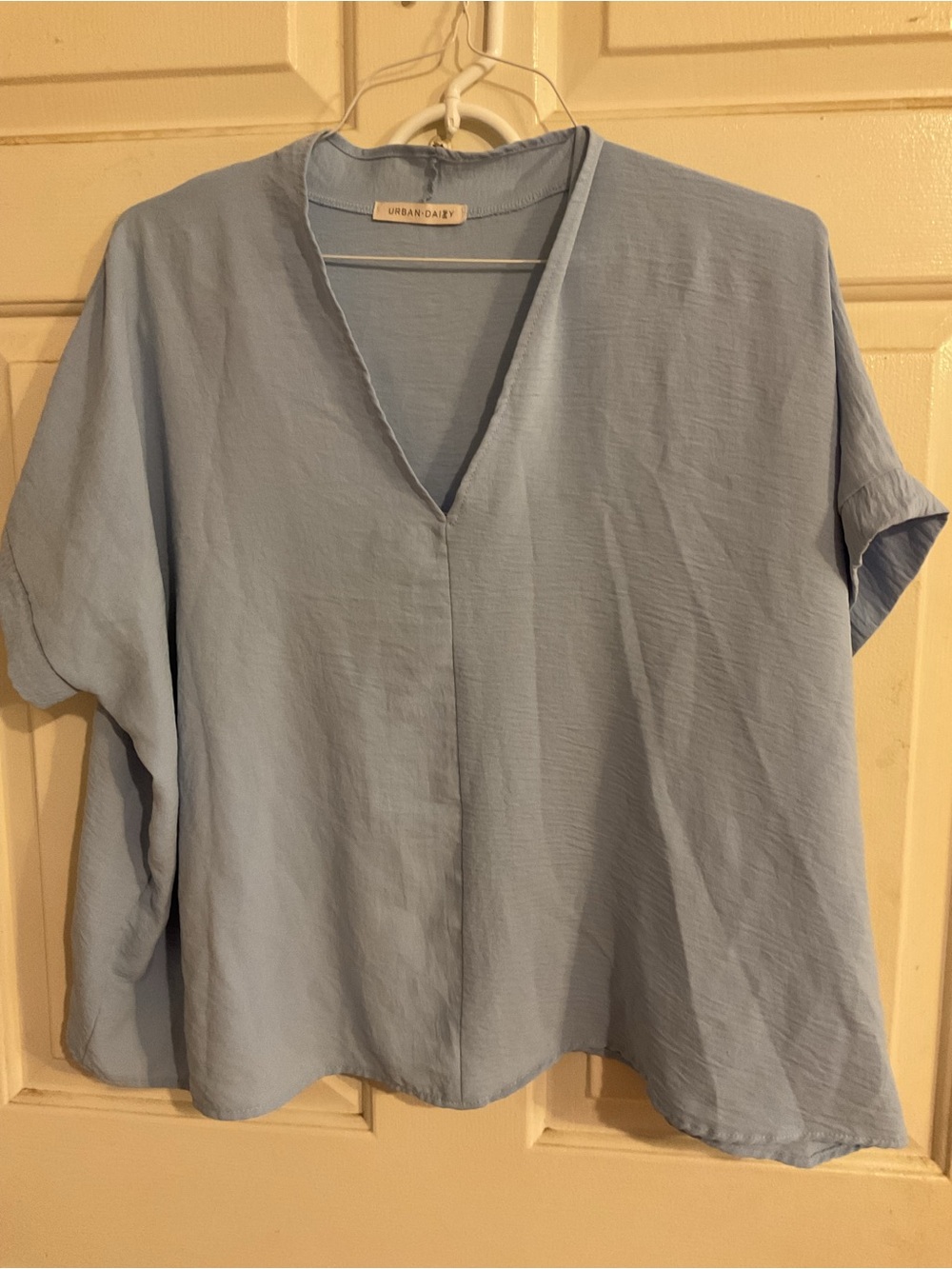 URBAN DAISY OVERSIZED 2X Light Blue V-Neck Short Sleeve Top